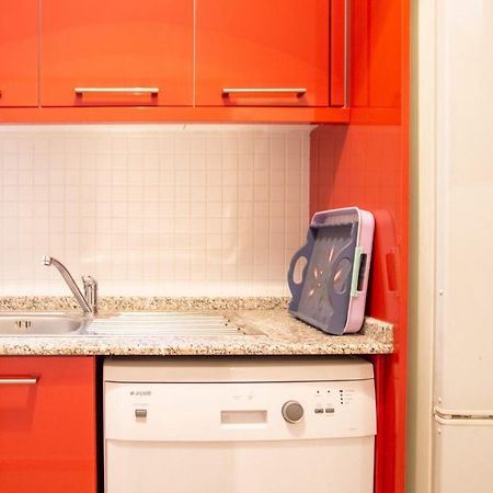 Lovely Flat Near Public Transportation In Измир Екстериор снимка