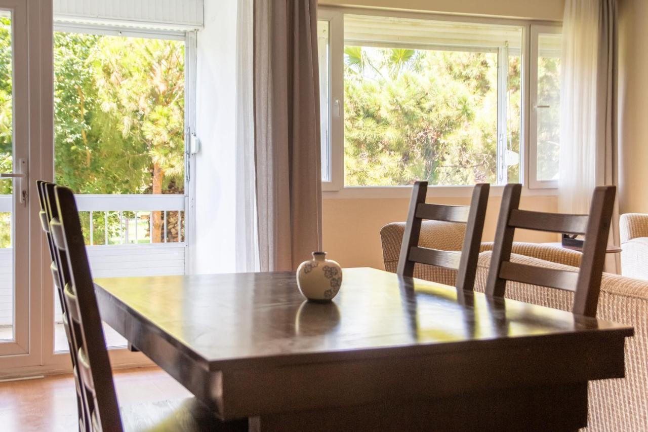 Lovely Flat Near Public Transportation In Измир Екстериор снимка