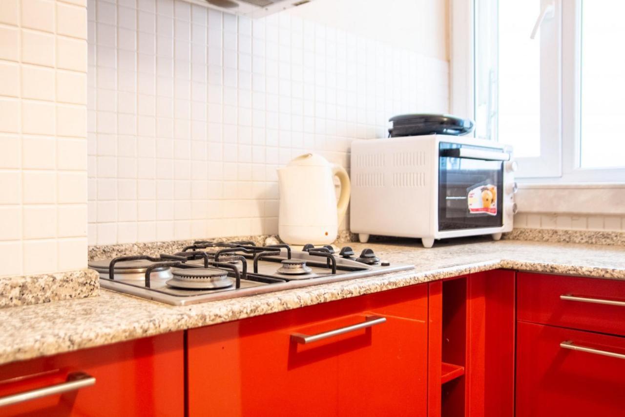 Lovely Flat Near Public Transportation In Измир Екстериор снимка