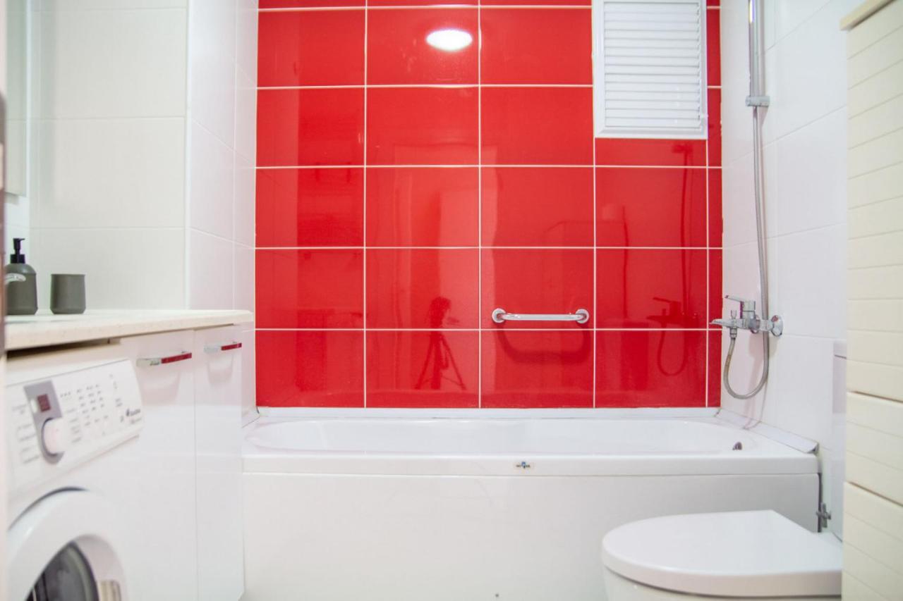 Lovely Flat Near Public Transportation In Измир Екстериор снимка